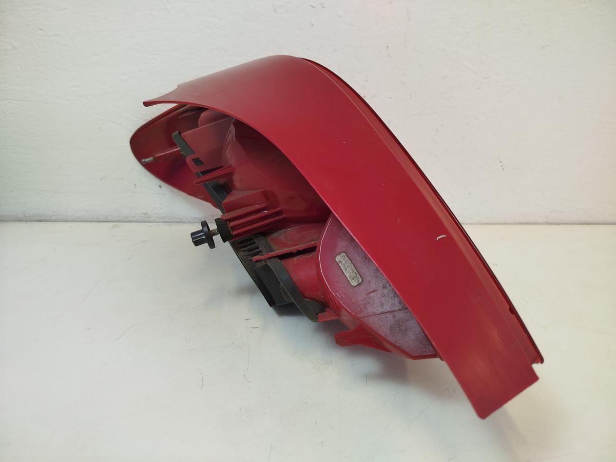 Peugeot 207 WA WC R&uuml;ckleuchte rechts R&uuml;cklicht Heckleuchte 3 / 5 t&uuml;rer OE bis09