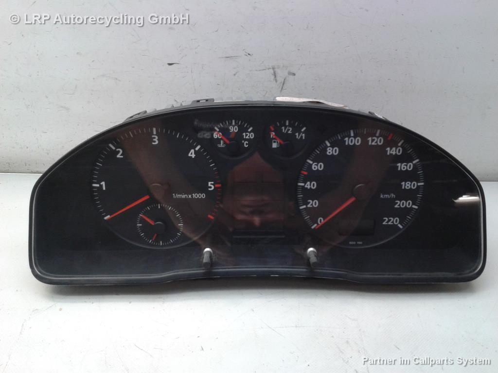 Audi A4 B5 Bj.1997 original Tacho Kombiinstrument Armatur 8D0919033AX Diesel