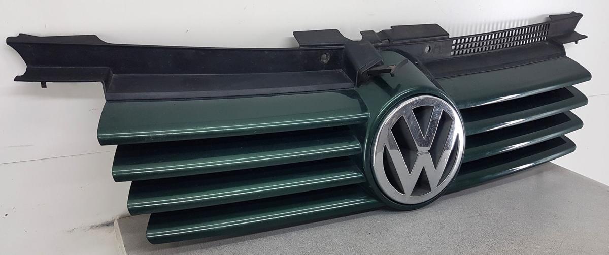 VW Bora Kühlergrill 1J5853651 in LC6M Brightgreen Perleffekt Bj1998