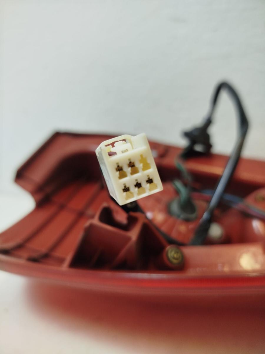 Mazda 5 CR R&uuml;ckleuchte links R&uuml;cklicht Heckleuchte bis 2008 Schlusslicht