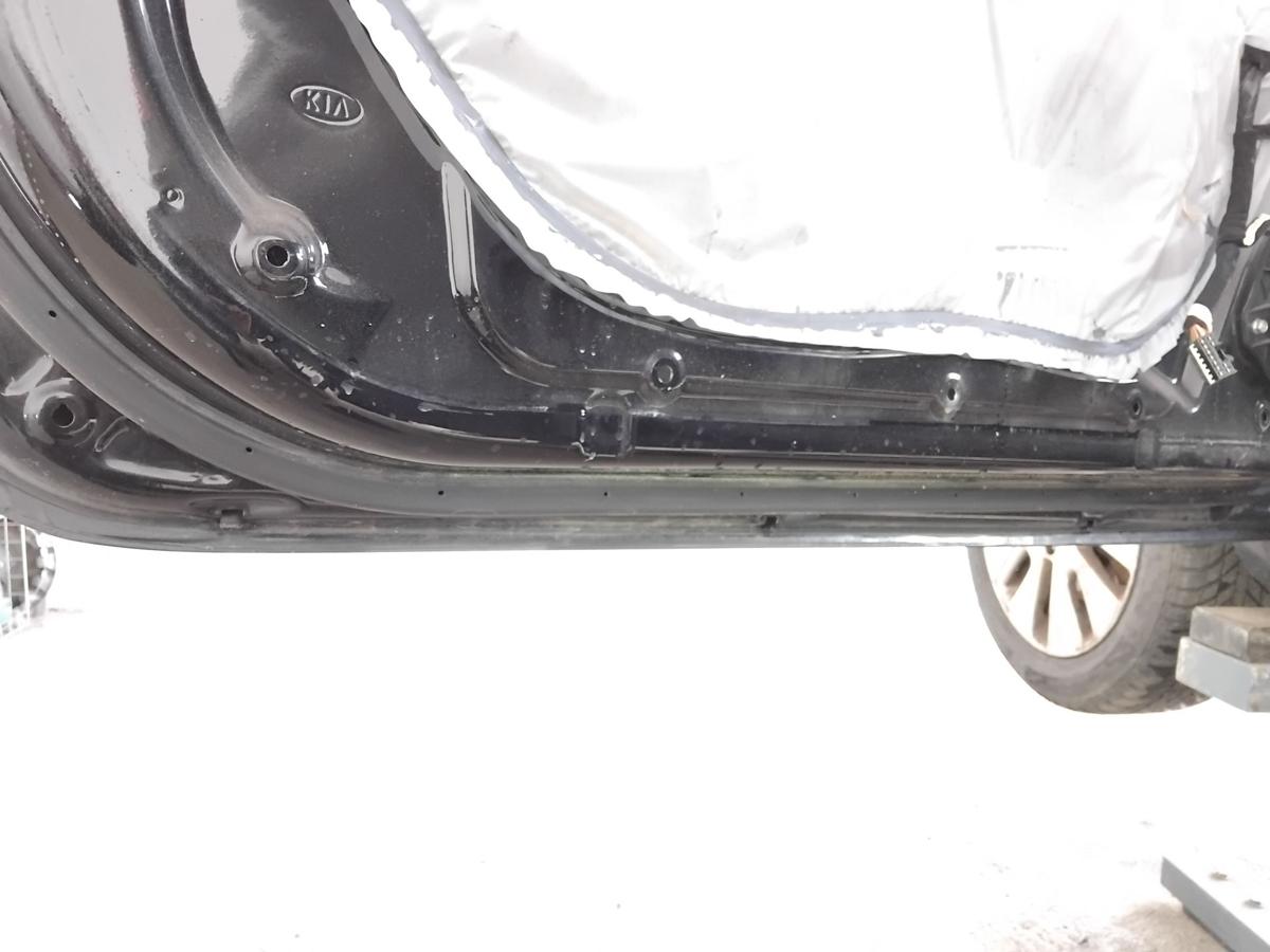 Kia Rio III UB T&uuml;r vorn links Fahrert&uuml;r AURORA BLACK PEARL 3-t&uuml;rig BJ2012