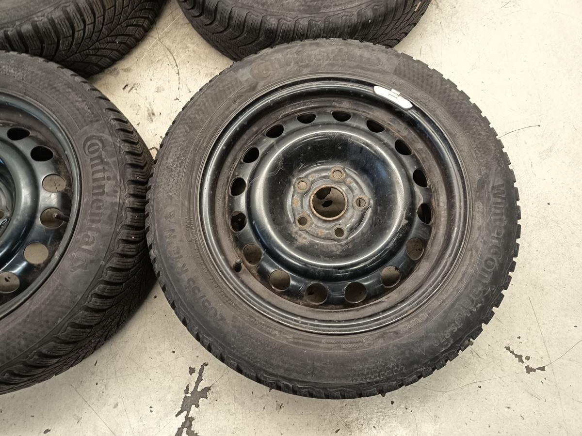 VW Passat 3C Stahlfelgen 6,5x16 ET42 mit Winterreifen DOT 4024
