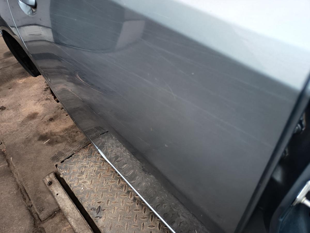 Toyota Auris E18 Limo original T&uuml;r hinten rechts Fond 8N0 Arktisblau Bj 2013