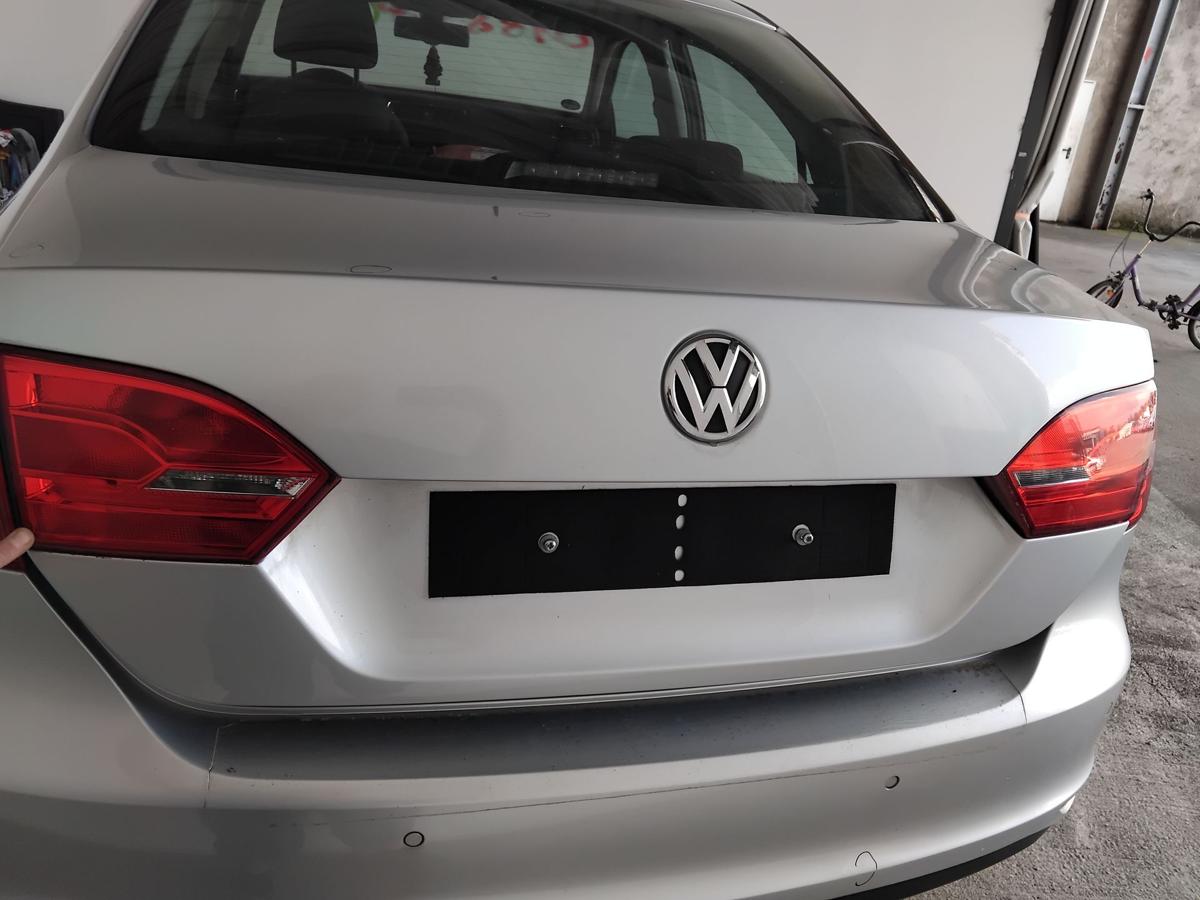 VW Jetta VI 162 Heckklappe Kofferraumdeckel reflexsilbermetallic LA7W BJ2012