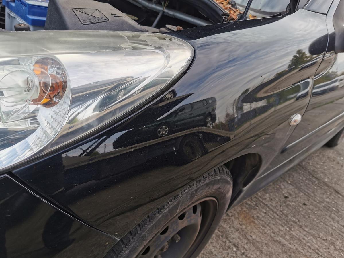 Peugeot 206+ 2M Kotflügel Fender Seitenwand vorn links KTV Schwarz Perla Nera