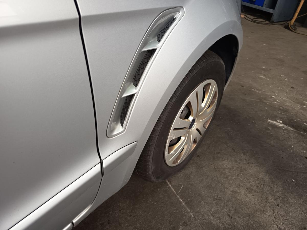 Ford S-Max 1 original Kotflügel rechts Beifahrerseite Polarsilber Bj 2009 Ford S-Max 1 original Kotflügel rechts Beifahrerseite Polarsilber Bj 2009