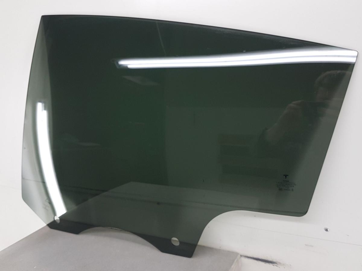 Tesla Model Y T&uuml;rscheibe hinten links abgedunkelt VSG Verbundglas Bj2022