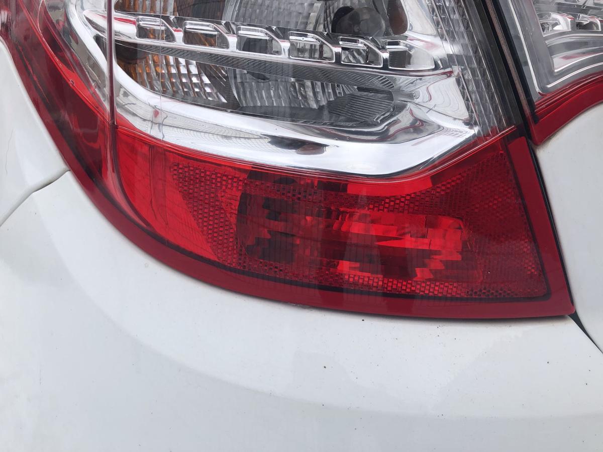 Citroen C4 II Typ N R&uuml;ckleuchte links au&szlig;en Ecke R&uuml;cklicht Heckleuchte Au&szlig;enteil