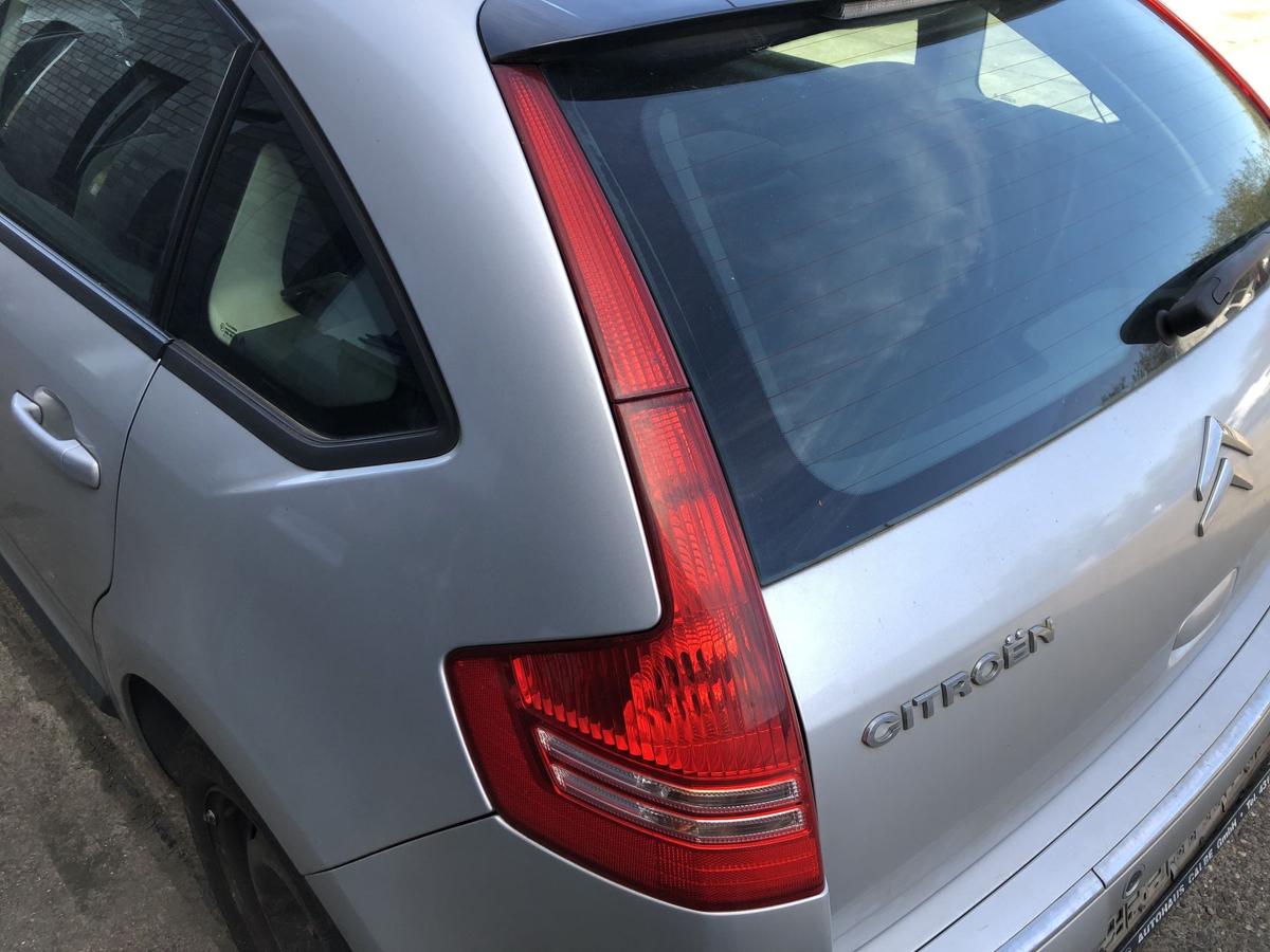 Citroen C4 Typ L R&uuml;ckleuchte links Ober- und Unterteil 5 t&uuml;rig R&uuml;cklicht