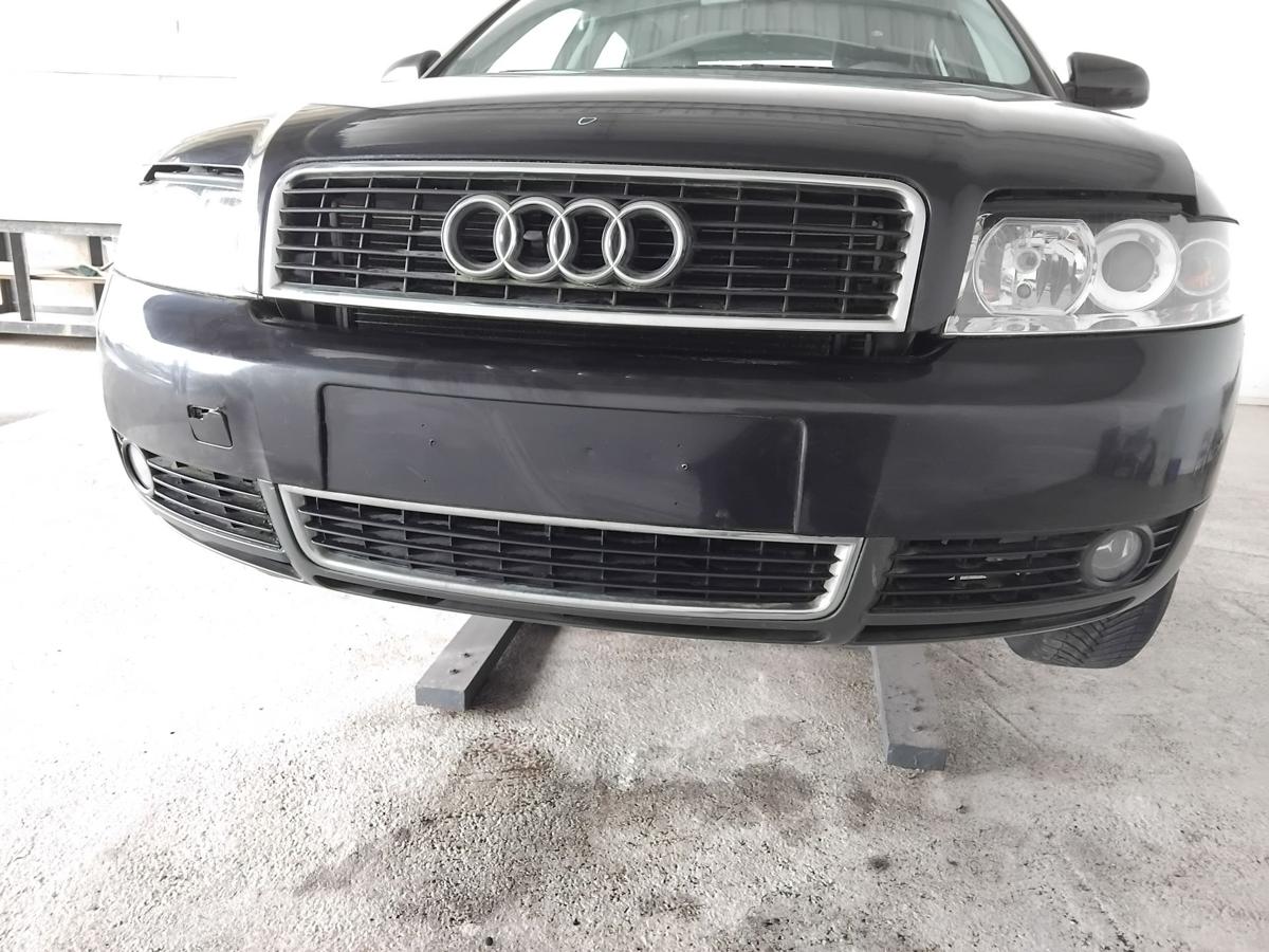 Audi A4 8E B6 original Stoßstange Stossfänger vorn LZ9W ebonyschwarzmet. BJ2002