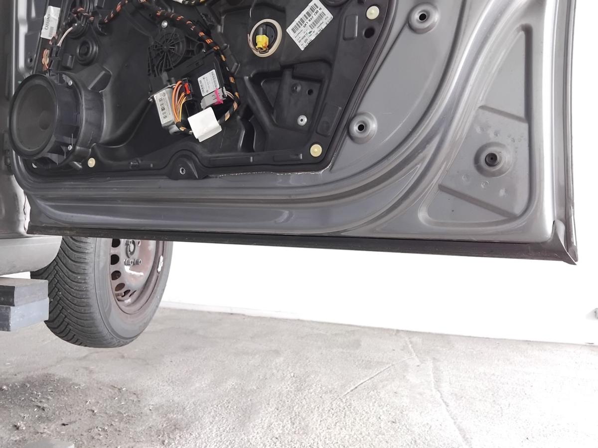 VW Golf 6 T&uuml;r vorn rechts Beifahrert&uuml;r LA7T unitedgrey 5-T&uuml;rer BJ2009