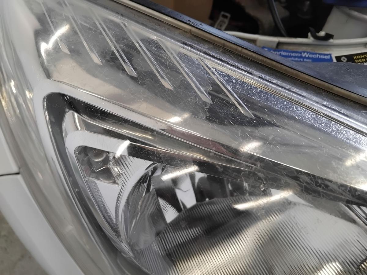 Ford Focus 3 DYB original Scheinwerfer rechts Halogen mit LWR BJ2013 M&auml;ngel