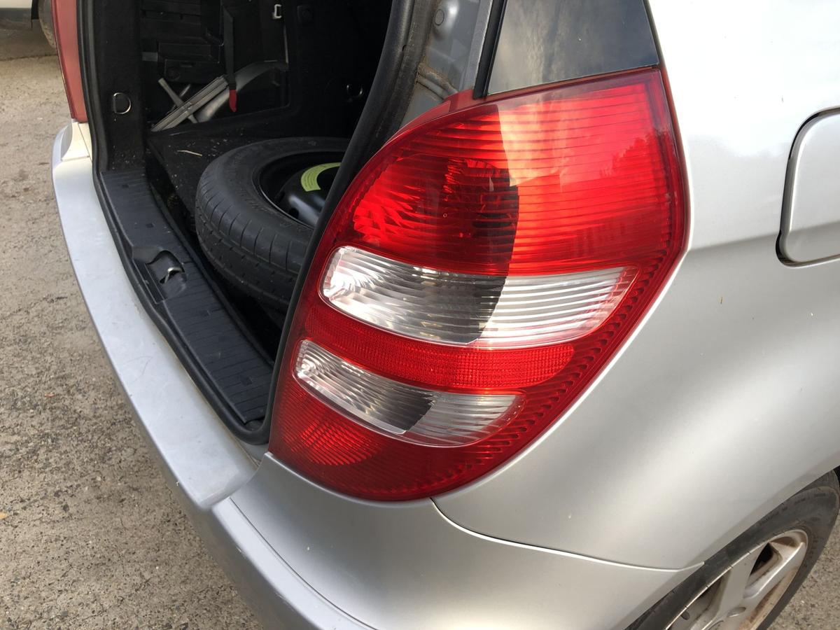 Mercedes A Klasse W169 bis 08 Rückleuchte rechts Rücklicht Heckleuchte OEM