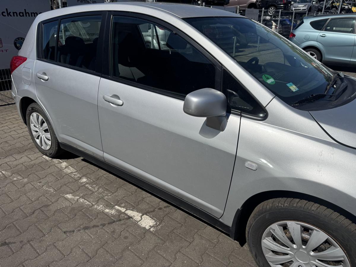 Nissan Tiida original T&uuml;r vorn rechts K23 Brilliant Silver Metallic Rohbau Bj.2009
