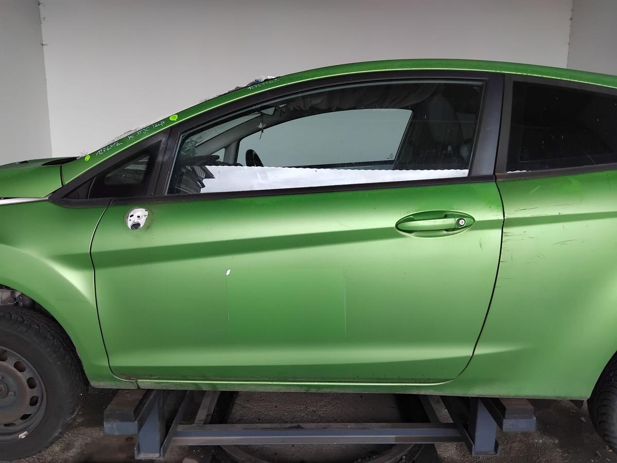 Ford Fiesta JA8 T&uuml;r vorn links Fahrert&uuml;r 3t&uuml;rig frostwei&szlig;-gr&uuml;n foliert BJ2016