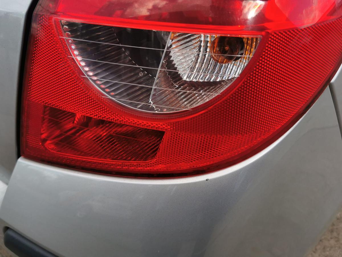 Renault Clio III R Rückleuchte Schlussleuchte Rücklicht hinten rechts 3 Türer