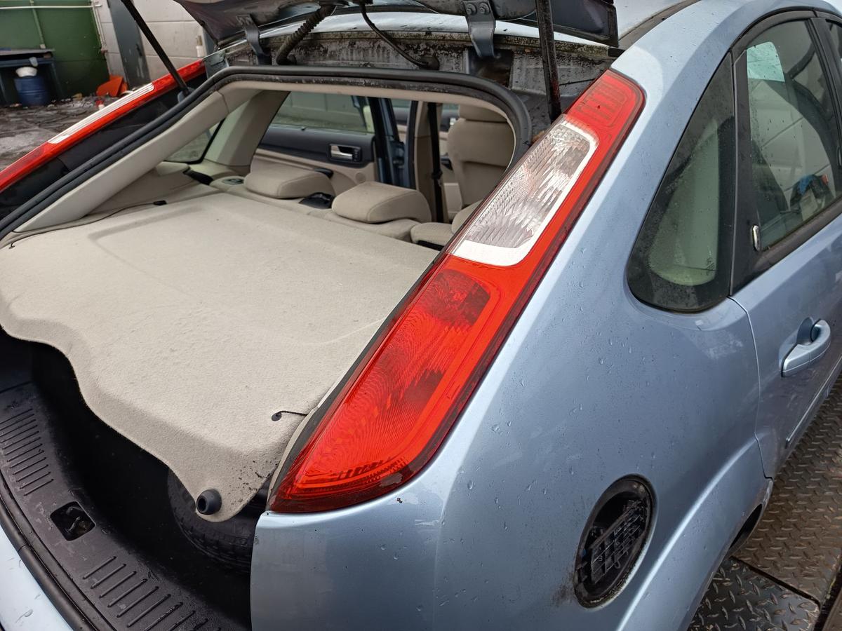 Ford Focus II original R&uuml;ckleuchte rechts Heck/Schluss/Licht Bj 2005