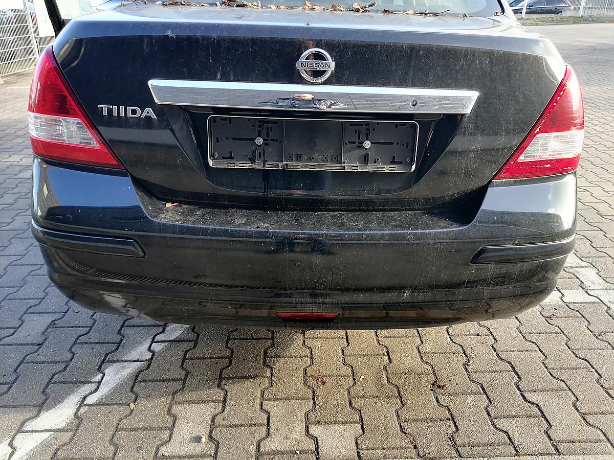 Nissan Tiida Stoßstange hinten Stoßfänger Stufenheck Schwarz 04-11