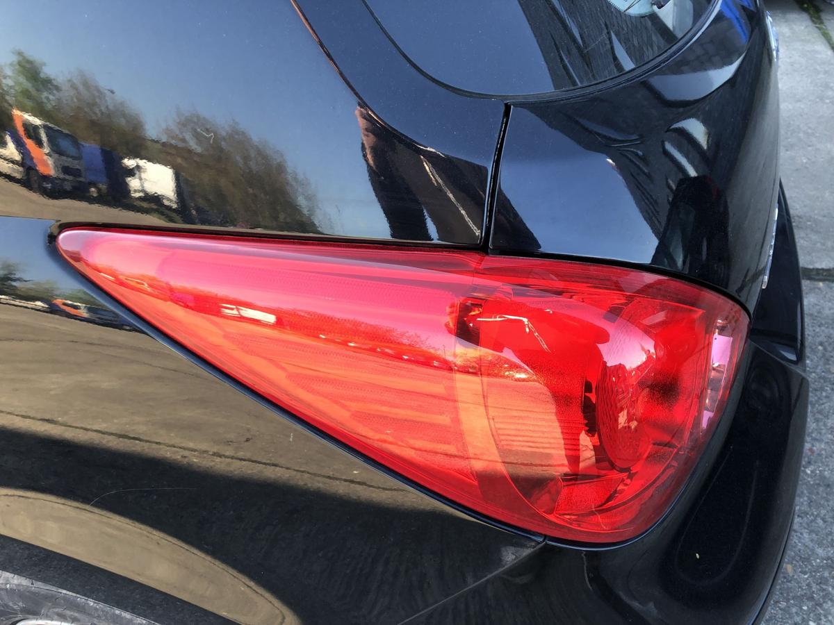 Nissan Tiida C11 R&uuml;ckleuchte links R&uuml;cklicht Heckleuchte 5trg R&uuml;ckscheinwerfer