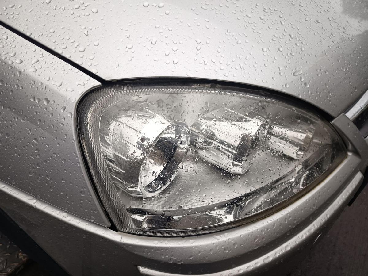 Opel Corsa C 3-TRG Bj 2005 original Scheinwerfer Elipsoid vorn rechts Facelift