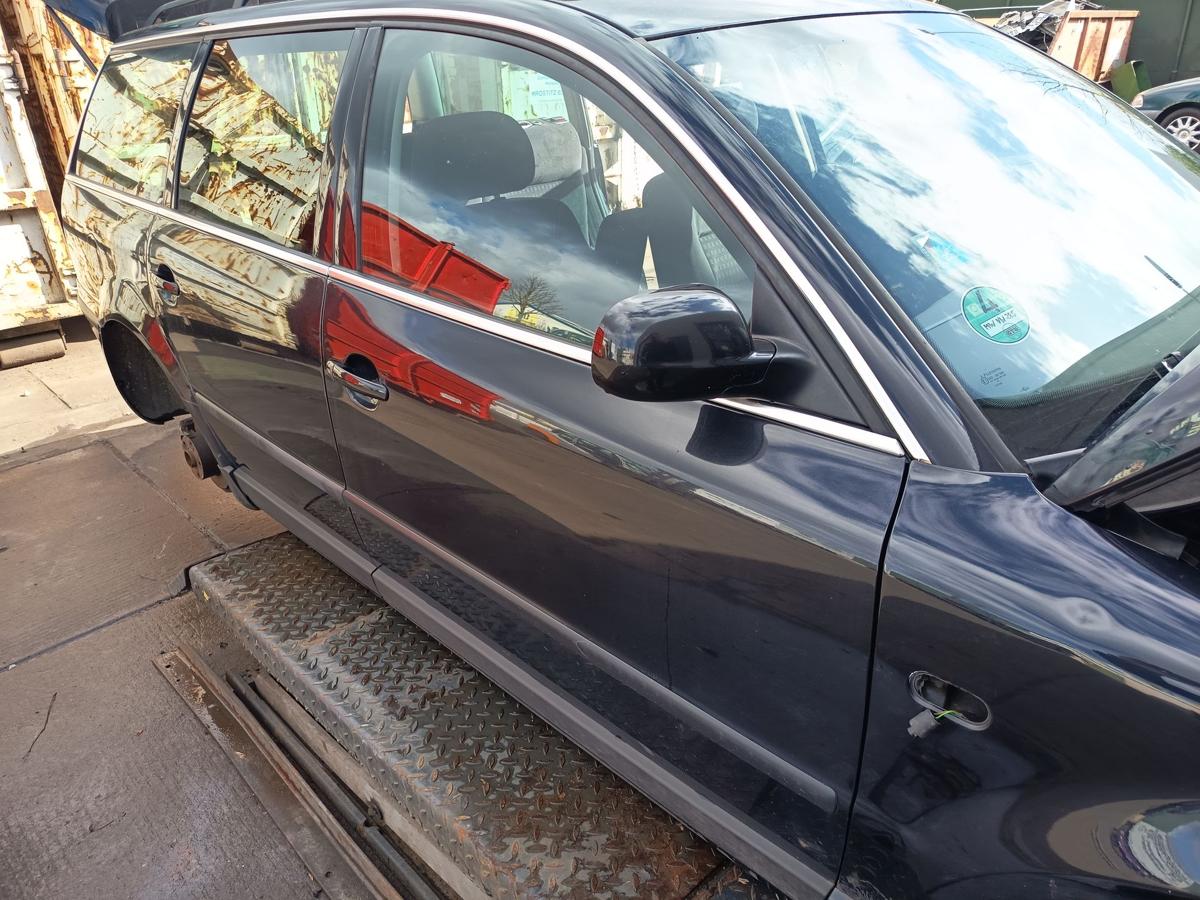VW Passat 3BG original T&uuml;r vorn rechts Beifahrer C9Z Black magic Bj 2002