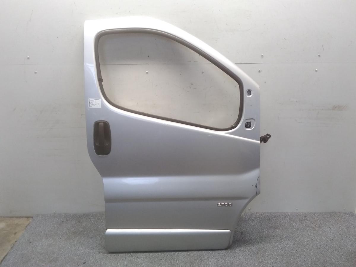 Opel Vivaro A Tür vorn rechts Beifahrertür silber BJ2003 Opel Vivaro A Tür vorn rechts Beifahrertür silber BJ2003