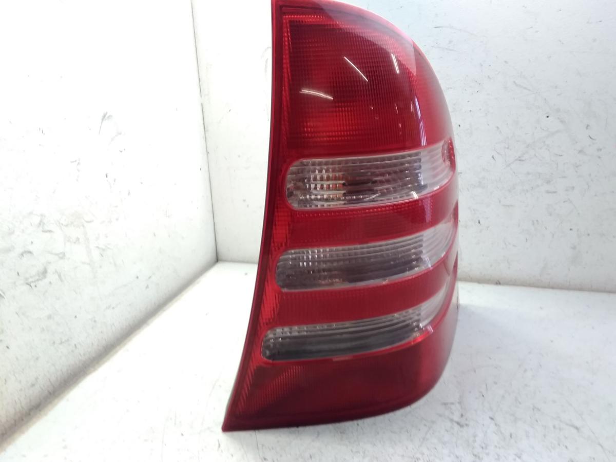 Mercedes C-Klasse T-Modell S203 original R&uuml;ckleuchte Heckleuchte rechts Bj.2003
