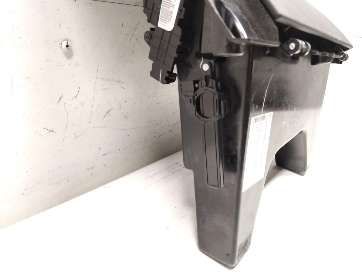 Tesla Model S original Handschuhfach schwarz BJ2014