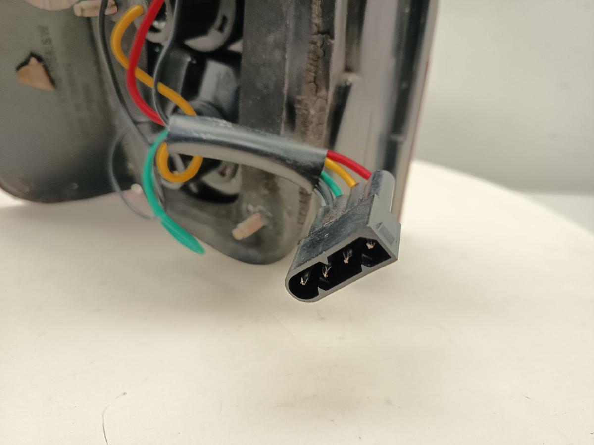 BMW E39 Kombi original R&uuml;ckleuchte rechts au&szlig;en Facelift Baujahr 2002