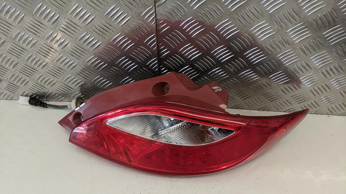 Mazda 2 DE Rückleuchte Schlussleuchte Rücklicht rechts 5 trg D65151150