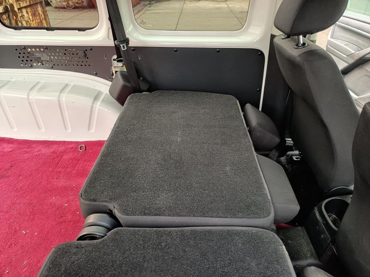 VW Caddy IV SA original 2er R&uuml;cksitzbank Reihe 2 Stoff Titanschwarz Bj 2016