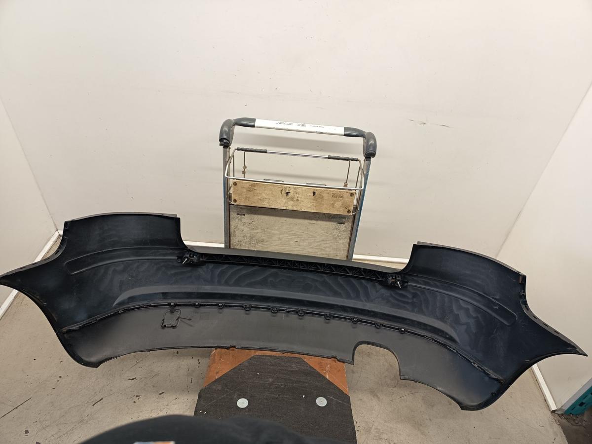 Audi A3 8P original Sto&szlig;stange hinten LY98 Brillantschwarz 3 T&uuml;rer Bj 2004
