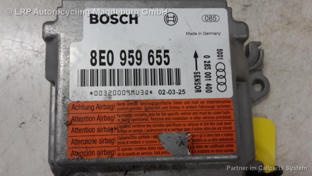 Audi A4 8E Avant Bj.02 Steuergerät Airbag 8E0959655 Bosch 0285001400