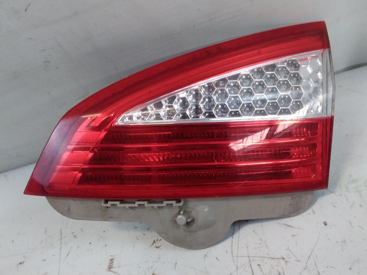 Ford Mondeo 4 BA7 Kombi original Rückleuchte Heckleuchte innen rechts BJ2009