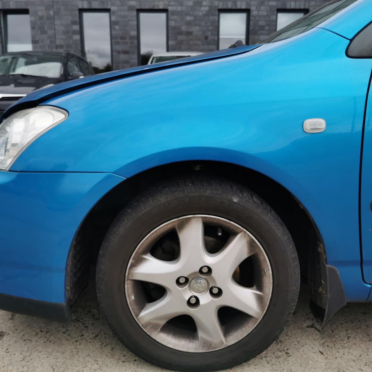 Toyota Corolla ZZE12 Kotflügel Fender Seitenwand vorn links 8P1 Blue met England