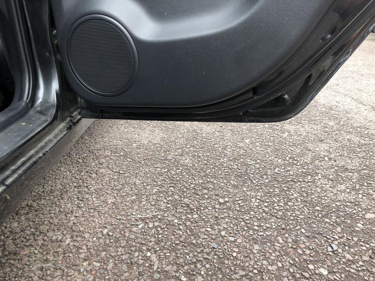 Hyundai i30 FD Tür hinten rechts Fondtür im Rohbau vom 5trg 9F Stone Black Perl