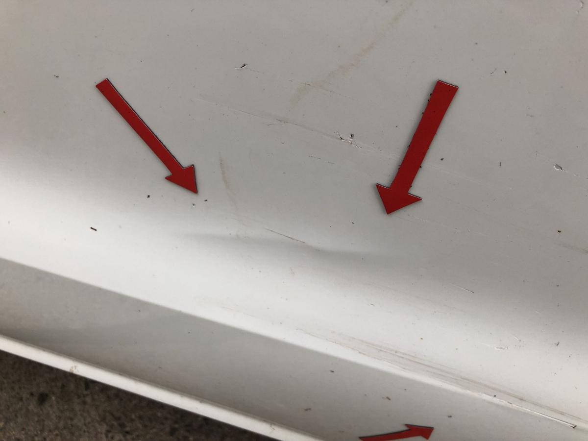 VW Golf Sportsvan AUV ab17 Tür vorn rechts Beifahrertür LC9A beschädigt