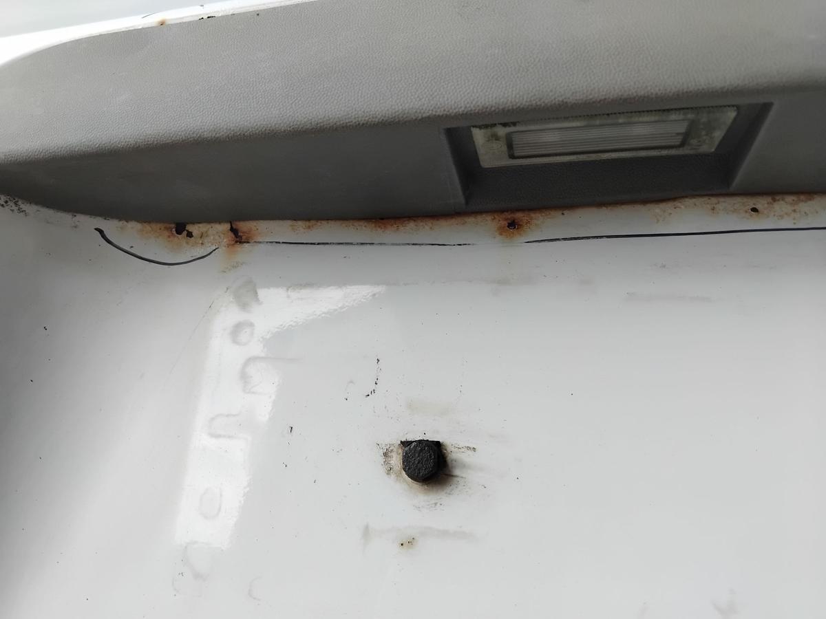 Mercedes Benz Vito 638 Kastenwagen Heckklappe arktikweiss 9147 BJ2003 Mängel