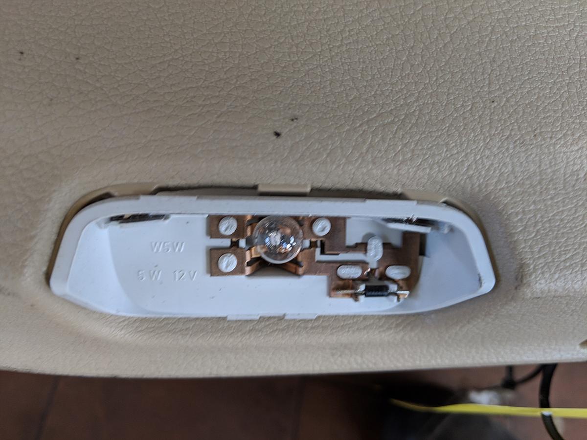 Türverkleidung Verkleidung Tür hinten links beige Rollo VW Passat 3C B7 Limo