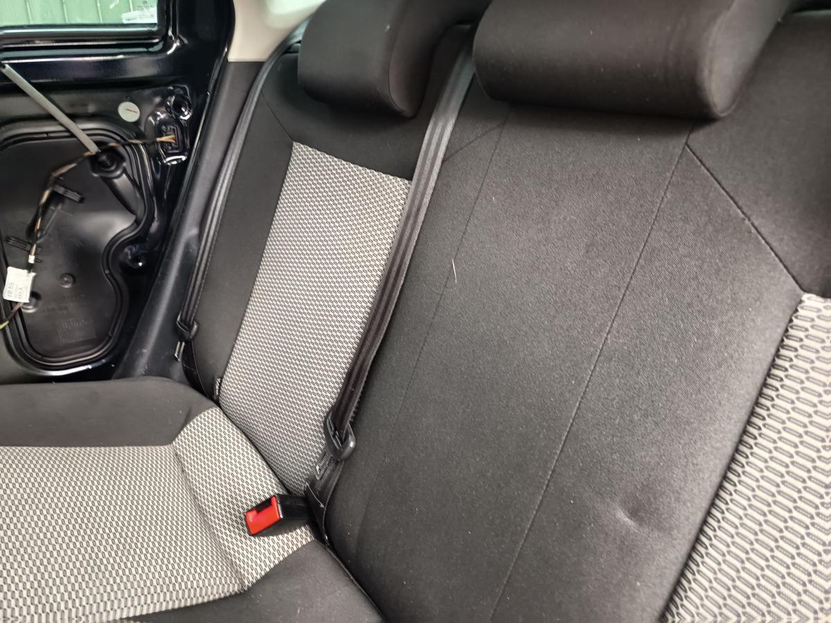 VW Polo V 6R 5t&uuml;rer original R&uuml;cksitzbank Stoff grau/anthrazit Bj 2012