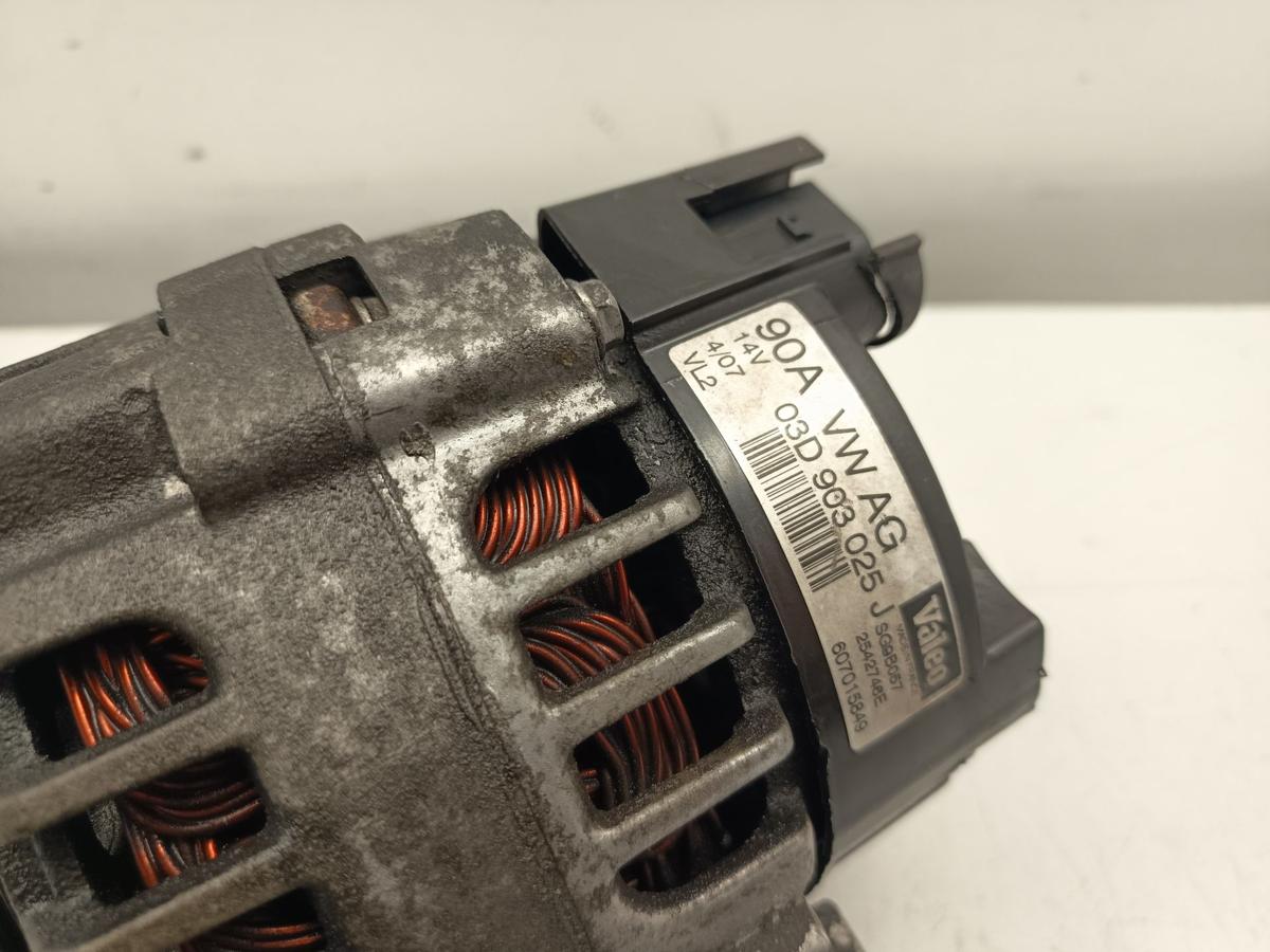 VW Polo 9N original Lichtmaschine Generator 1.2l 47kW Benzin 90A Bj 2007