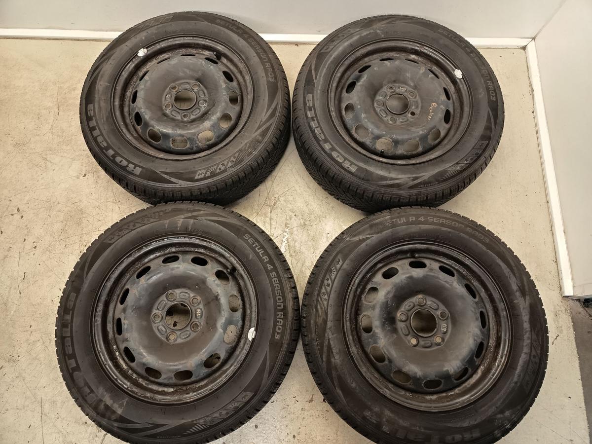 Ford Focus DA3 orig Satz Stahlfelgen 6x15 ET52,5 mit Allwetterreifen Bj 2008
