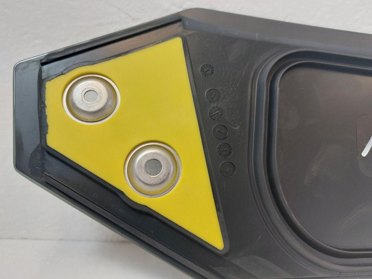 NIO ET7 Elektro Blende Verkleidung B-Säule rechts außen Cover Säulenverkleidung