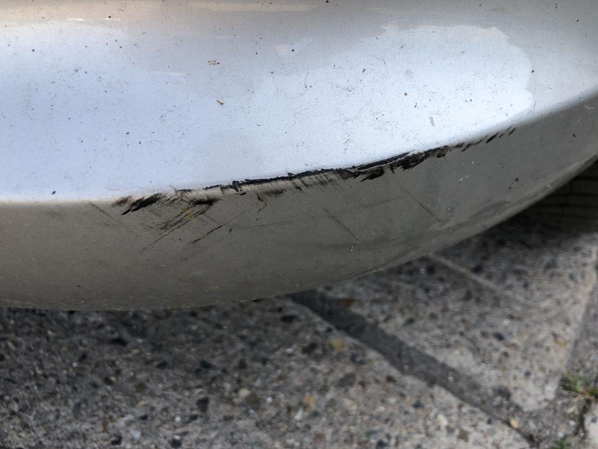 Peugeot 207 SW Typ WE Sto&szlig;f&auml;nger vorn Frontsch&uuml;rze mit Nebel und SRA bsi 2009
