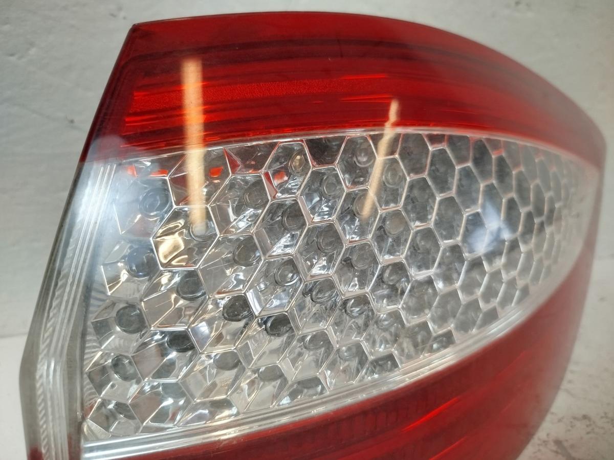 Ford Mondeo Turnier BA7 Rückleuchte aussen rechts Rücklicht Heckleuchte OEM