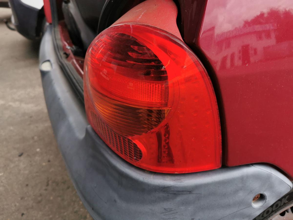 Renault Twingo C06 Rückleuchte Schlussleuchte Rücklicht Lampe hinten rechts