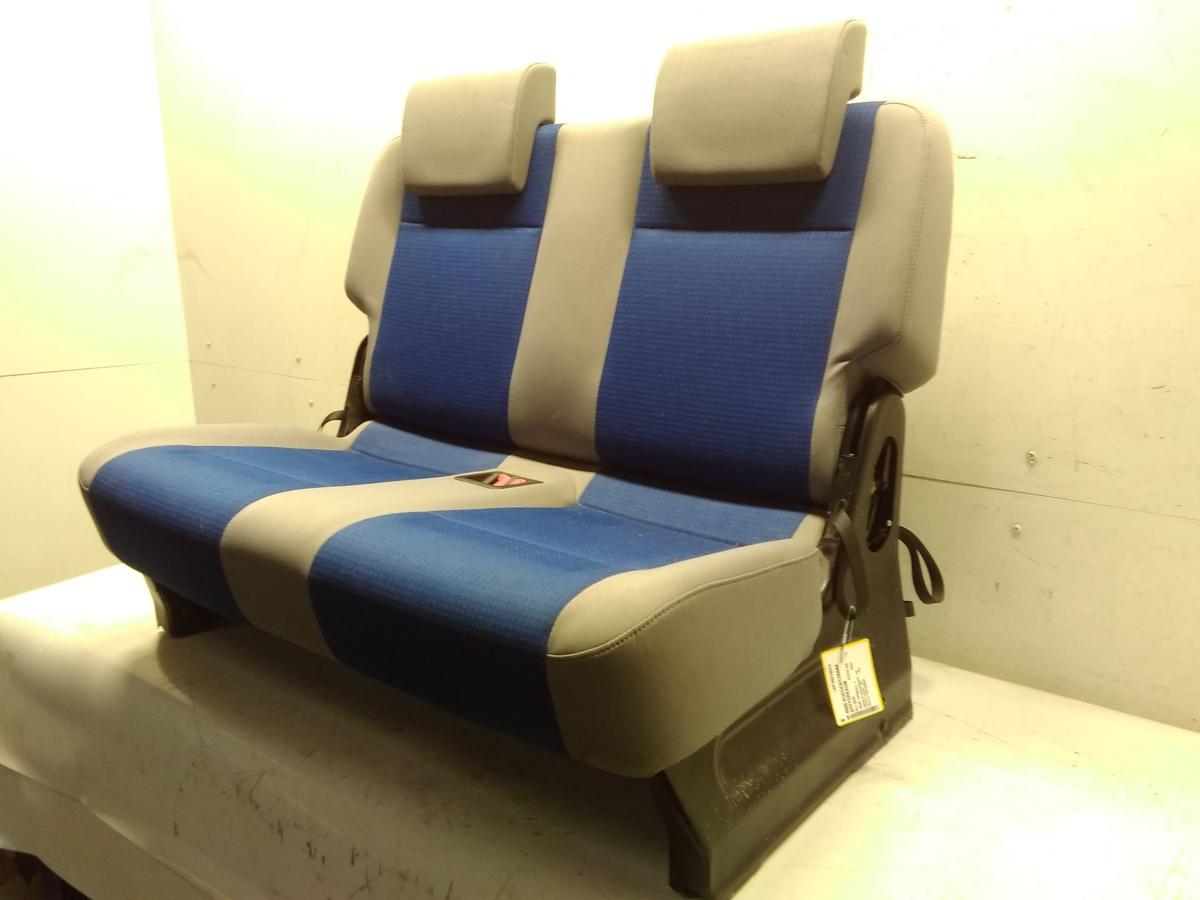 VW Caddy 2K R&uuml;cksitzbank 2er 2. R&uuml;cksitzreihe Kofferraum Bj.2008