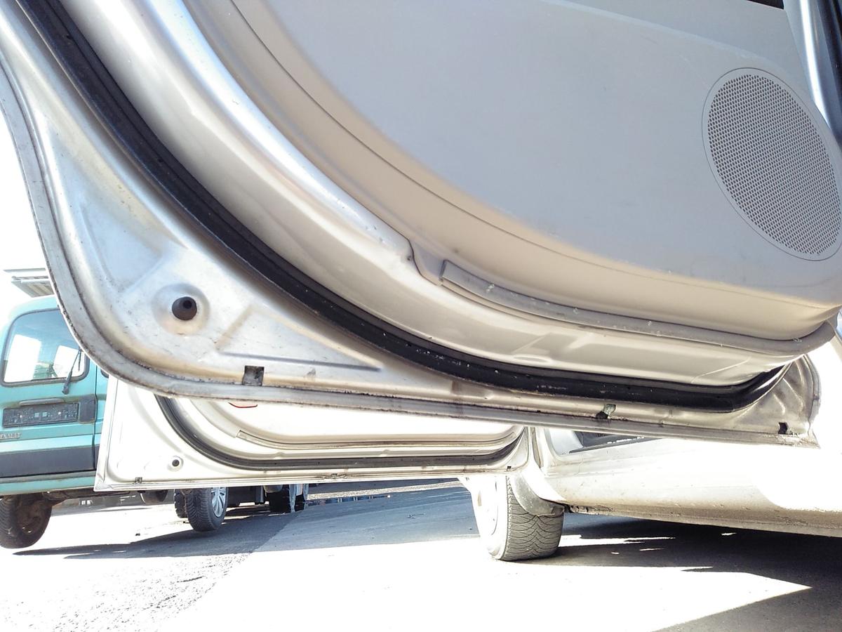 Kia Ceed ED T&uuml;r hinten links silber 9S machine silver 5-t&uuml;rig Flie&szlig;heck Bj.2009