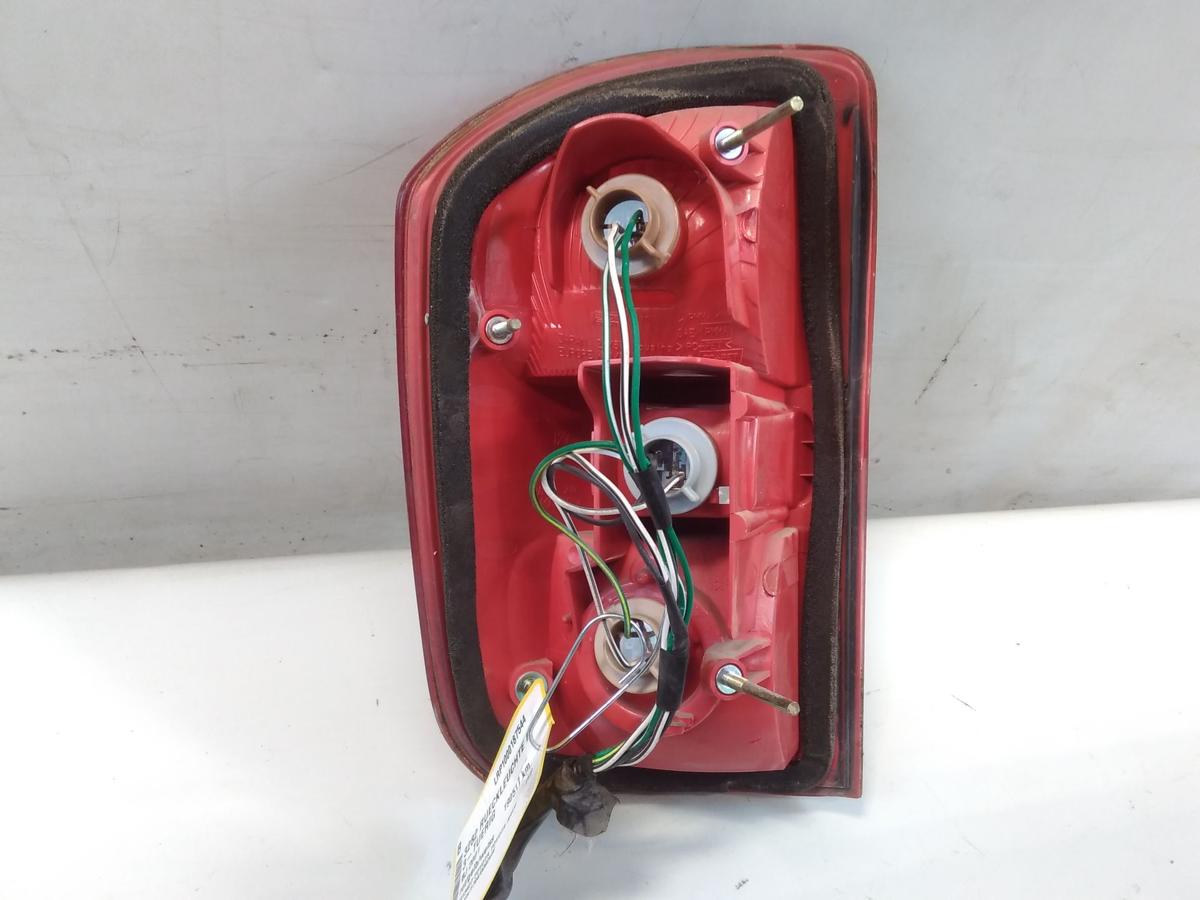 Toyota RAV4 II A2 original R&uuml;ckleuchte Heckleuchte 3-t&uuml;rig BJ2001