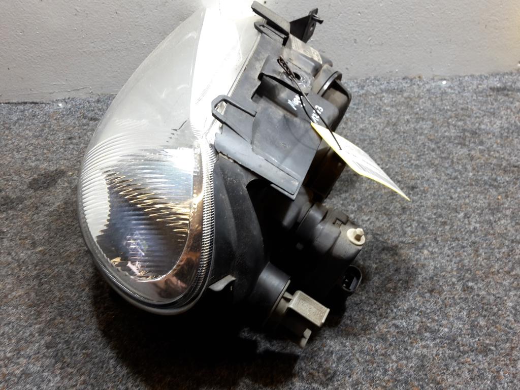 Renault Megane 1 (I) BJ 1999 Scheinwerfer vorn links Lampe Facelift 7700427874D Valeo